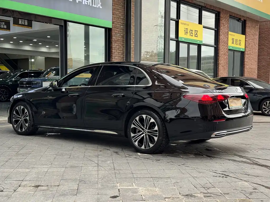 Mercedes-Benz E-Class New Energy — миниатюра 6