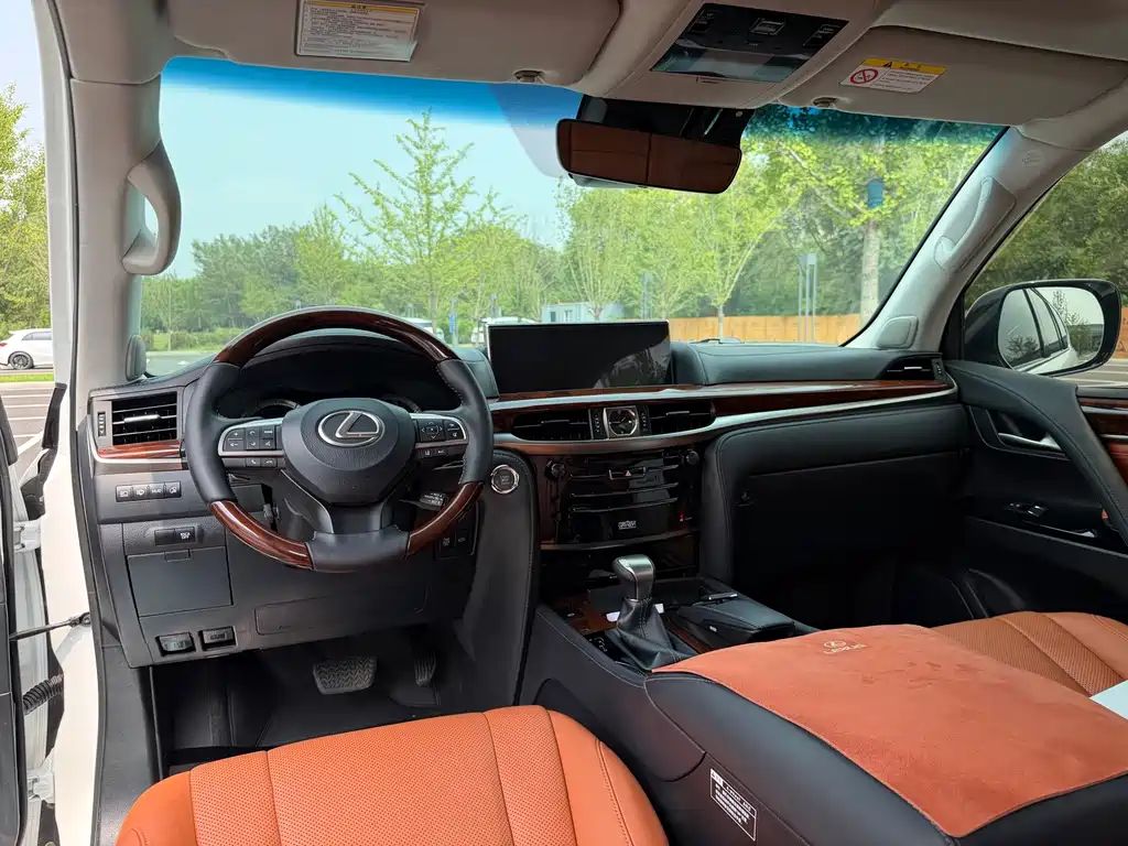 Lexus LX 570 Premium Luxury Edition, фото 11