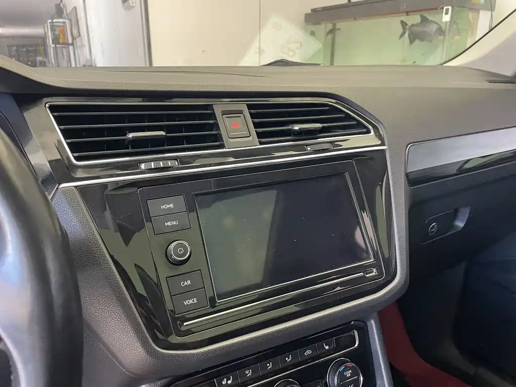Volkswagen Tiguan L — миниатюра 15