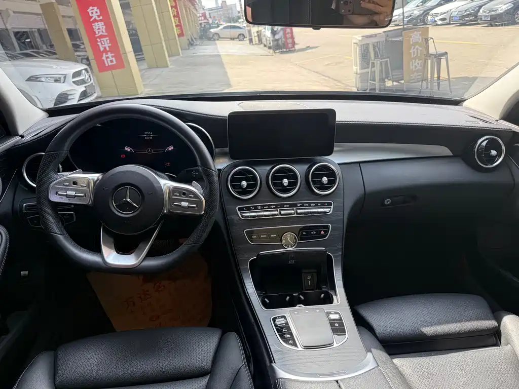 Mercedes-Benz C-Class — миниатюра 7
