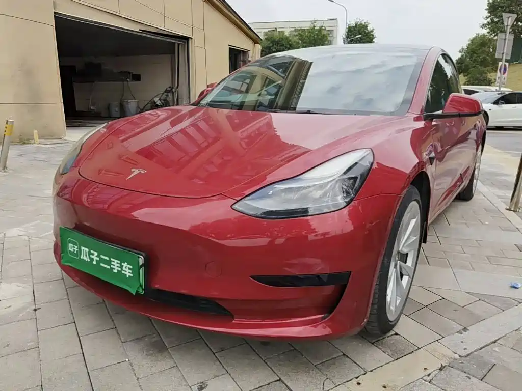 Tesla Model 3 — миниатюра 2