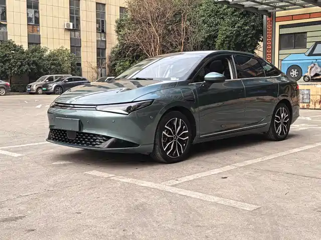 2024 Xpeng P5
