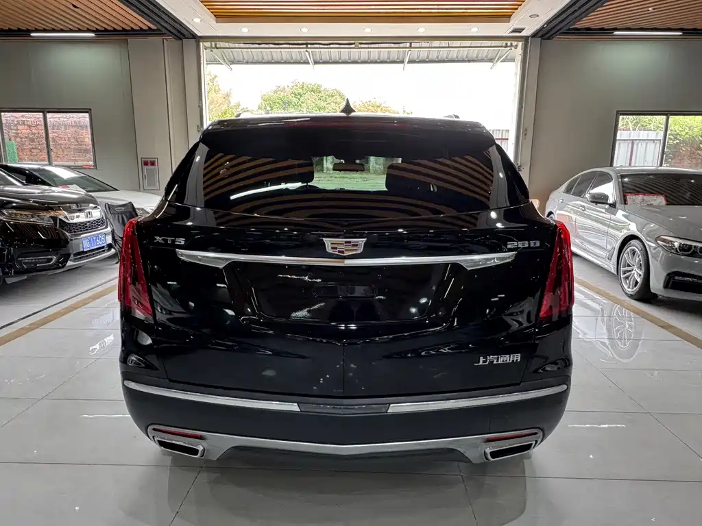 Cadillac XT5 — миниатюра 5
