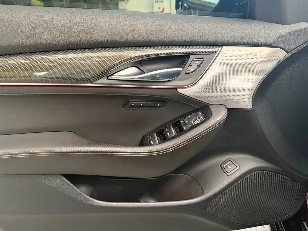 Cadillac CT5 — миниатюра 18