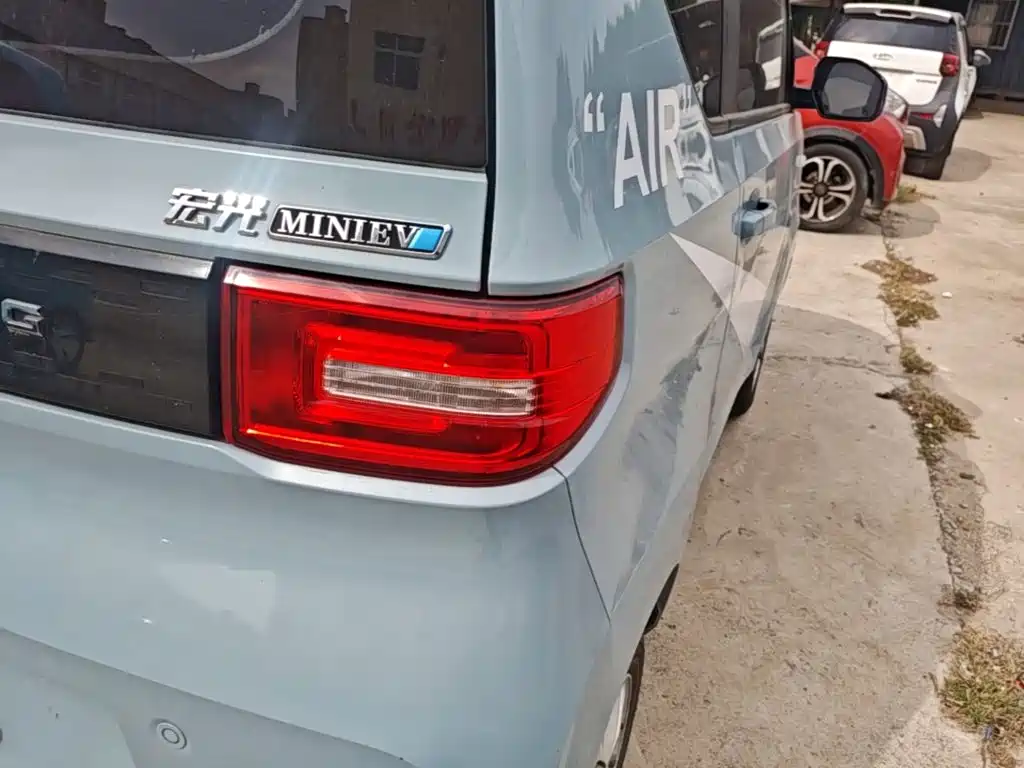Wuling MINIEV — миниатюра 8