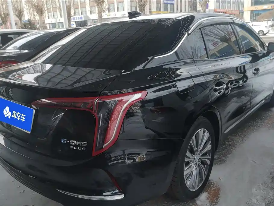 Hongqi HONGQI E QM5