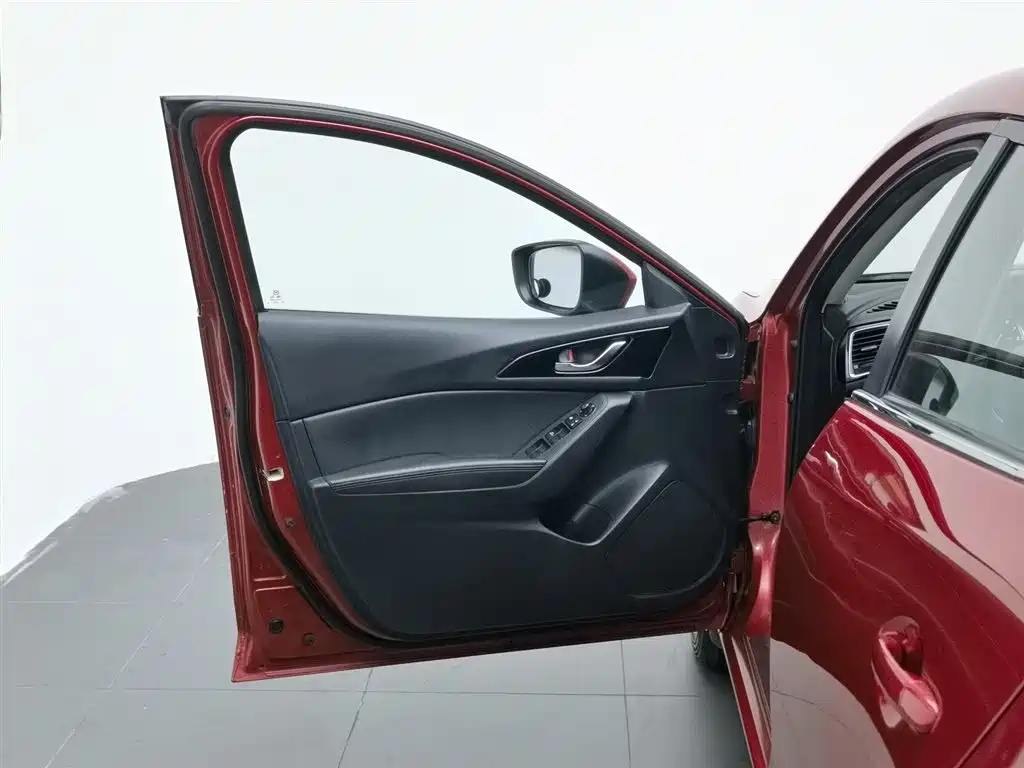 Mazda Mazda3 3 2016 2.0L AT Flagship