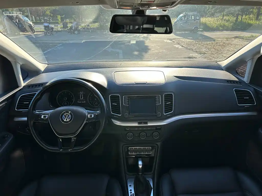 Volkswagen Sharan — миниатюра 21