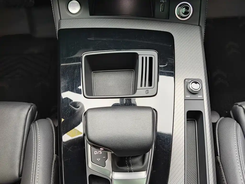 Audi Q5L — миниатюра 14