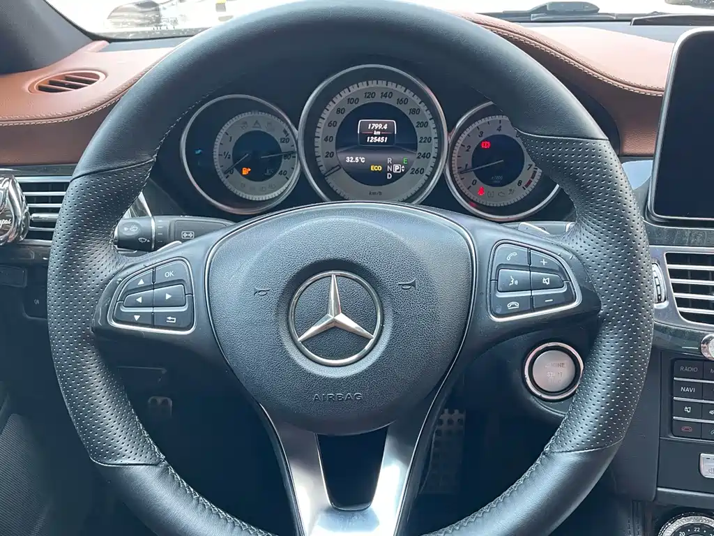 Mercedes-Benz CLS — миниатюра 14