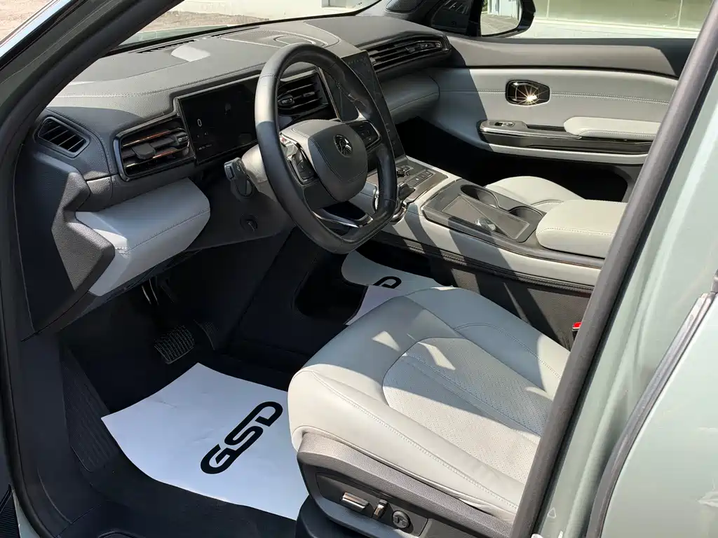NIO ES6 — миниатюра 4