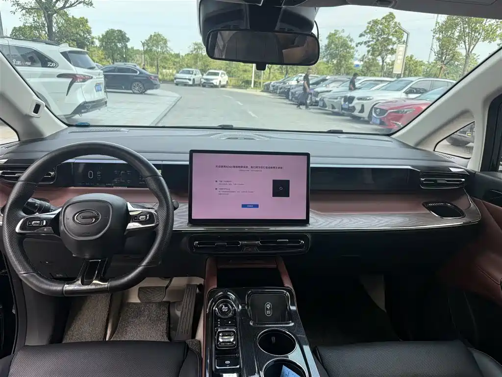 GAC Motor Trumpchi E8 PHEV — миниатюра 5