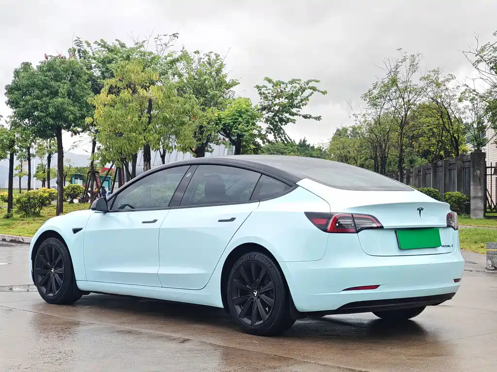 Tesla Model 3 — миниатюра 9