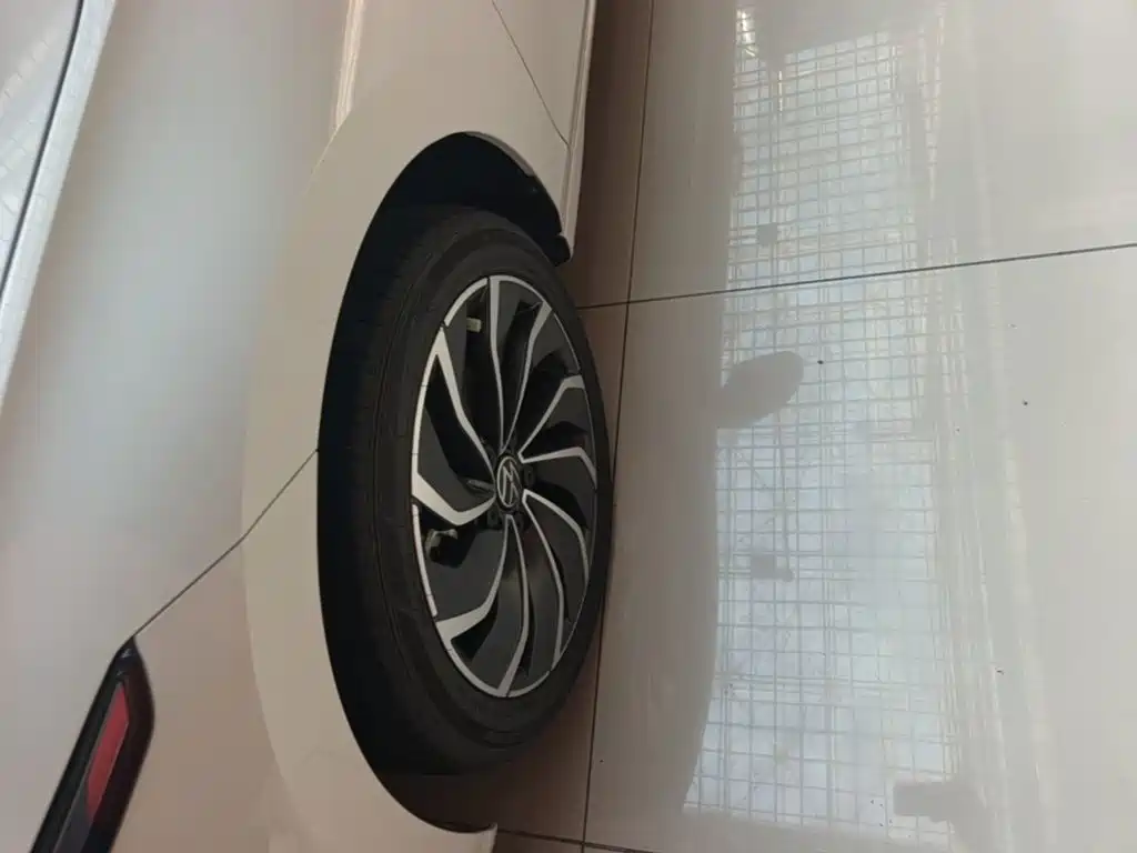 Volkswagen Golf — миниатюра 23