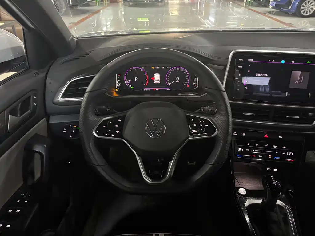 Volkswagen T-Roc — миниатюра 7