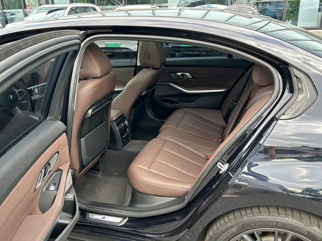 BMW 3 Series — миниатюра 8