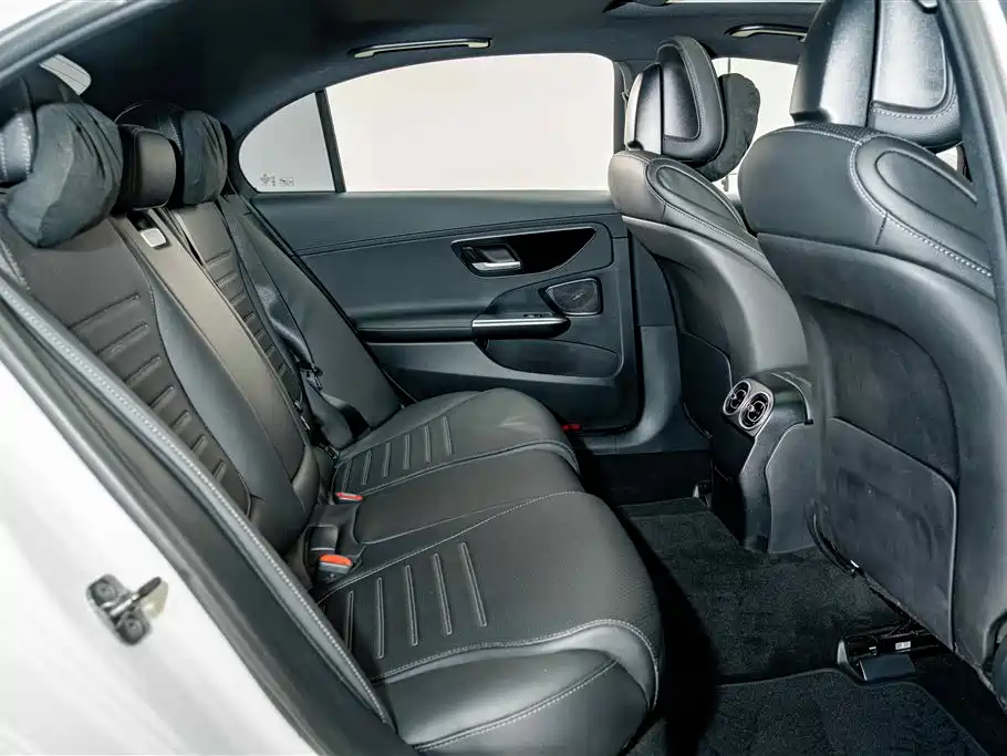 Mercedes-Benz C-Class — миниатюра 18
