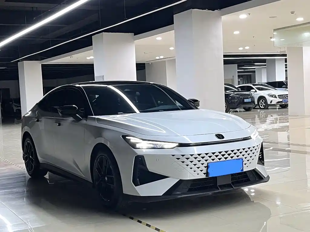 Changan UNI-V — миниатюра 3