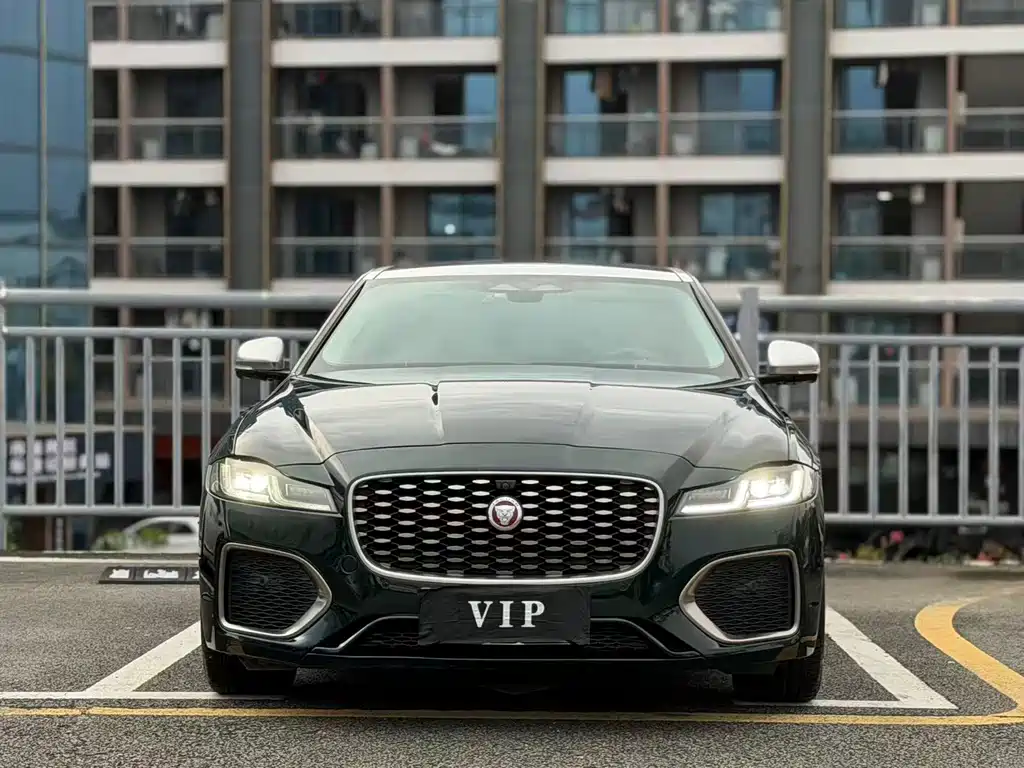 Jaguar XFL — миниатюра 2