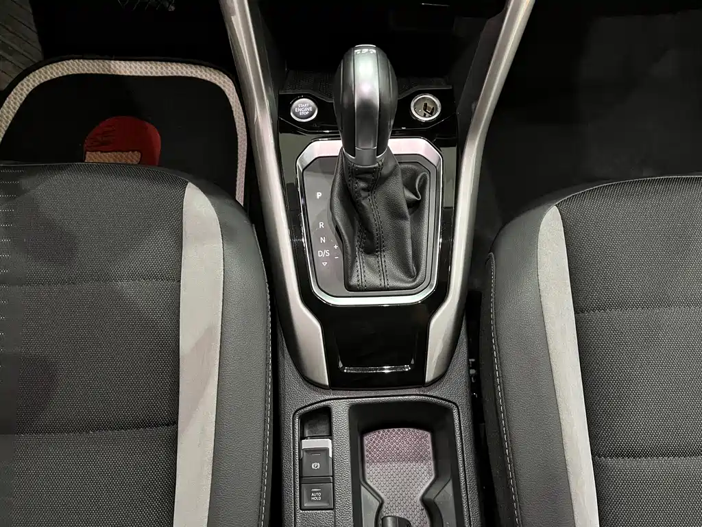 VOLKSWAGEN T ROC EXPLORING SONGS