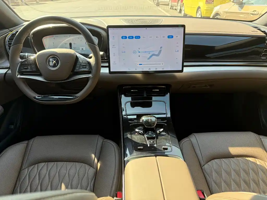 BYD Han — миниатюра 5