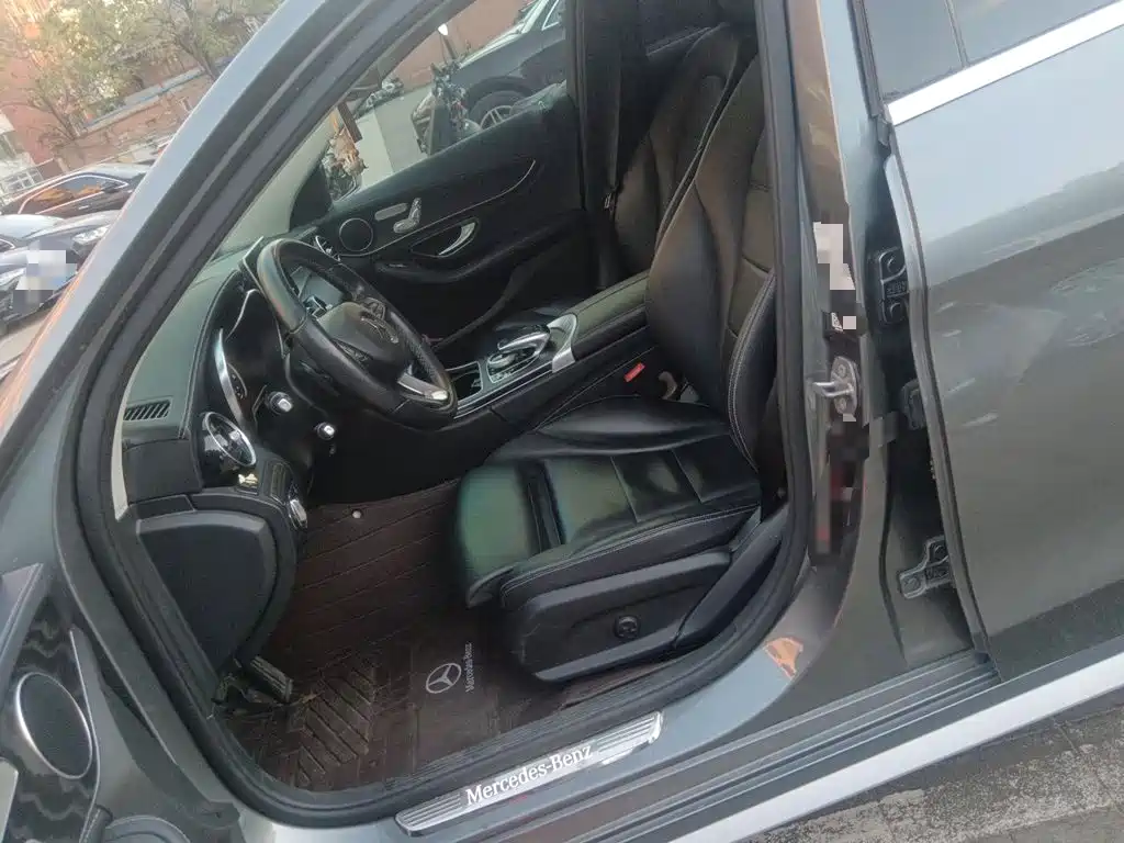 Mercedes-Benz C-Class — миниатюра 16