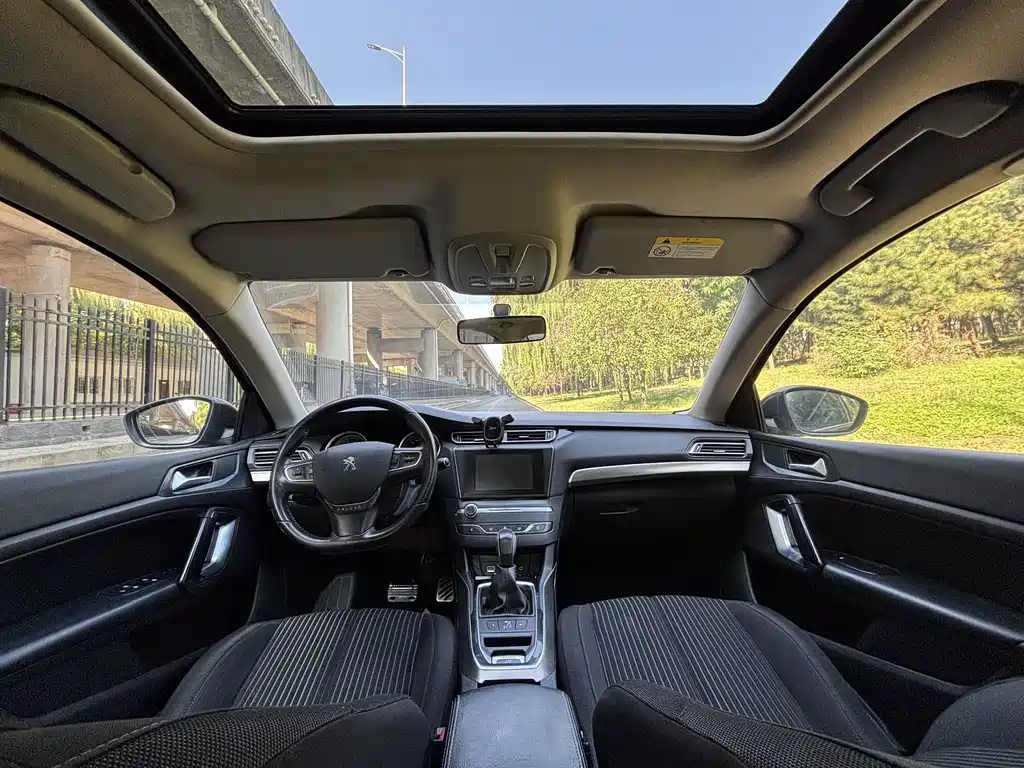 Peugeot 408 — миниатюра 7