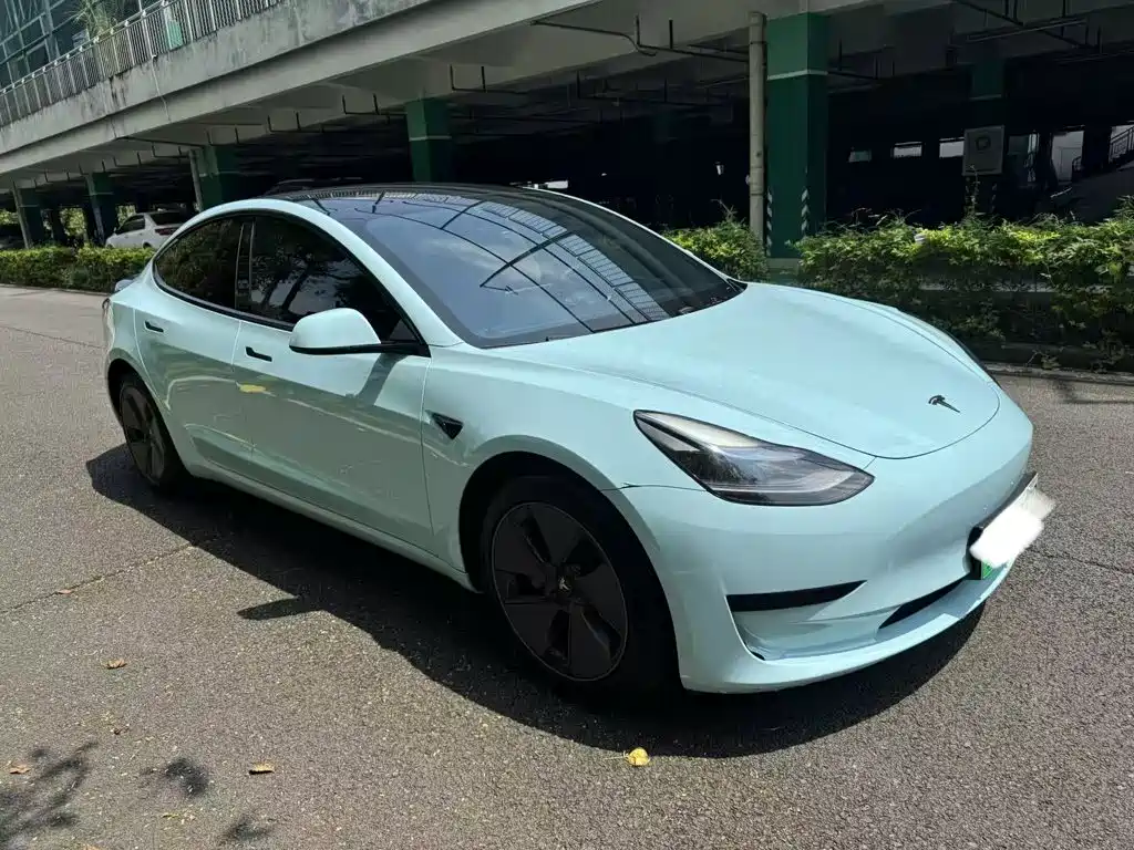 Tesla Model 3 — миниатюра 4