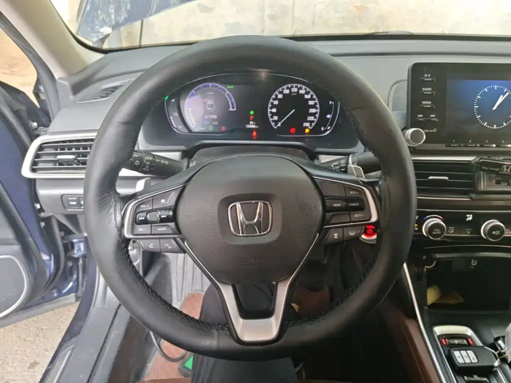 Honda Inspire — миниатюра 11