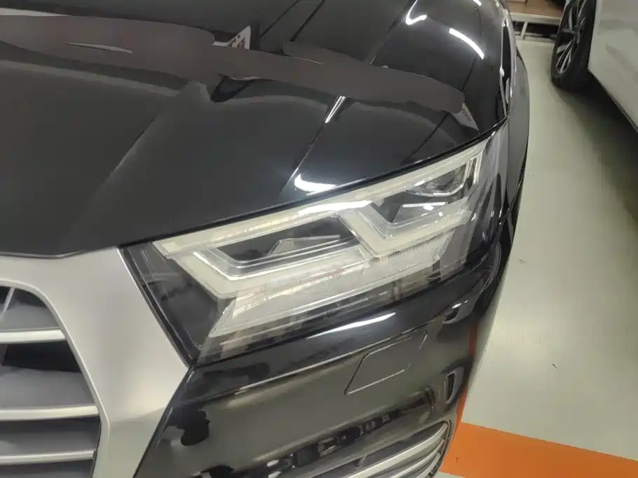 Audi Q5L — миниатюра 5
