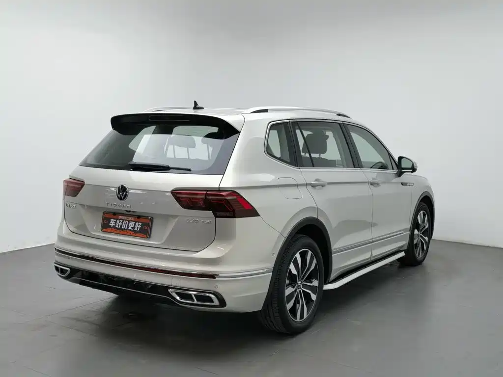 Volkswagen Tiguan L — миниатюра 2