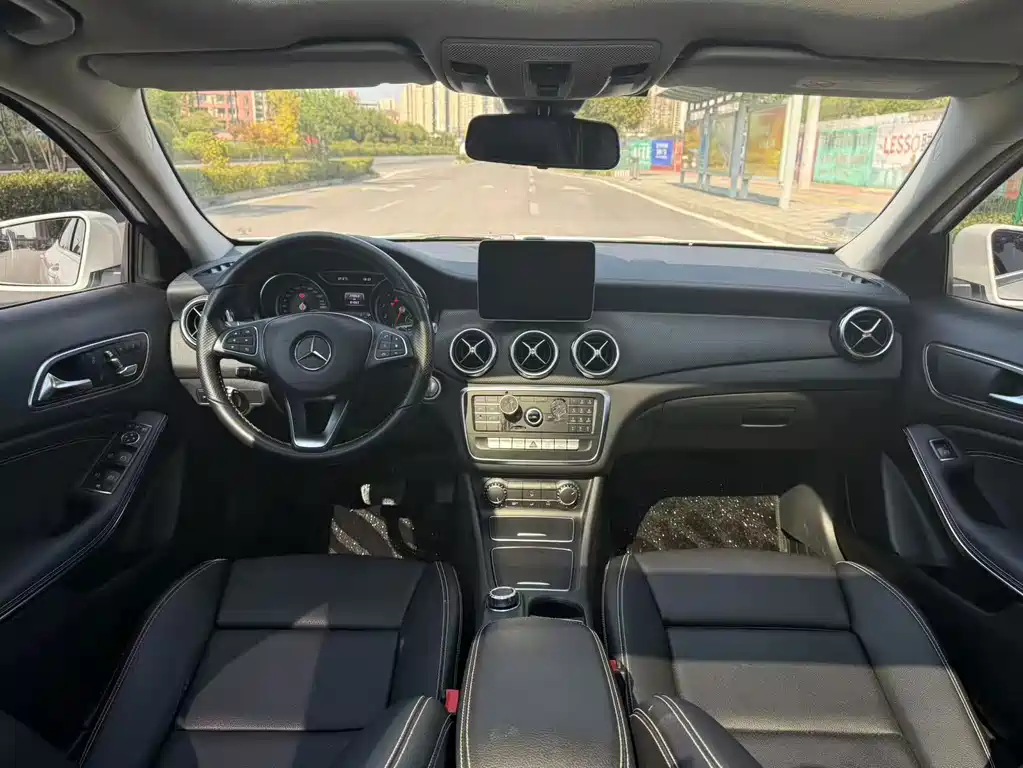 Mercedes-Benz GLA — миниатюра 5