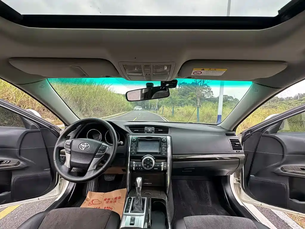 Toyota Reiz — миниатюра 11