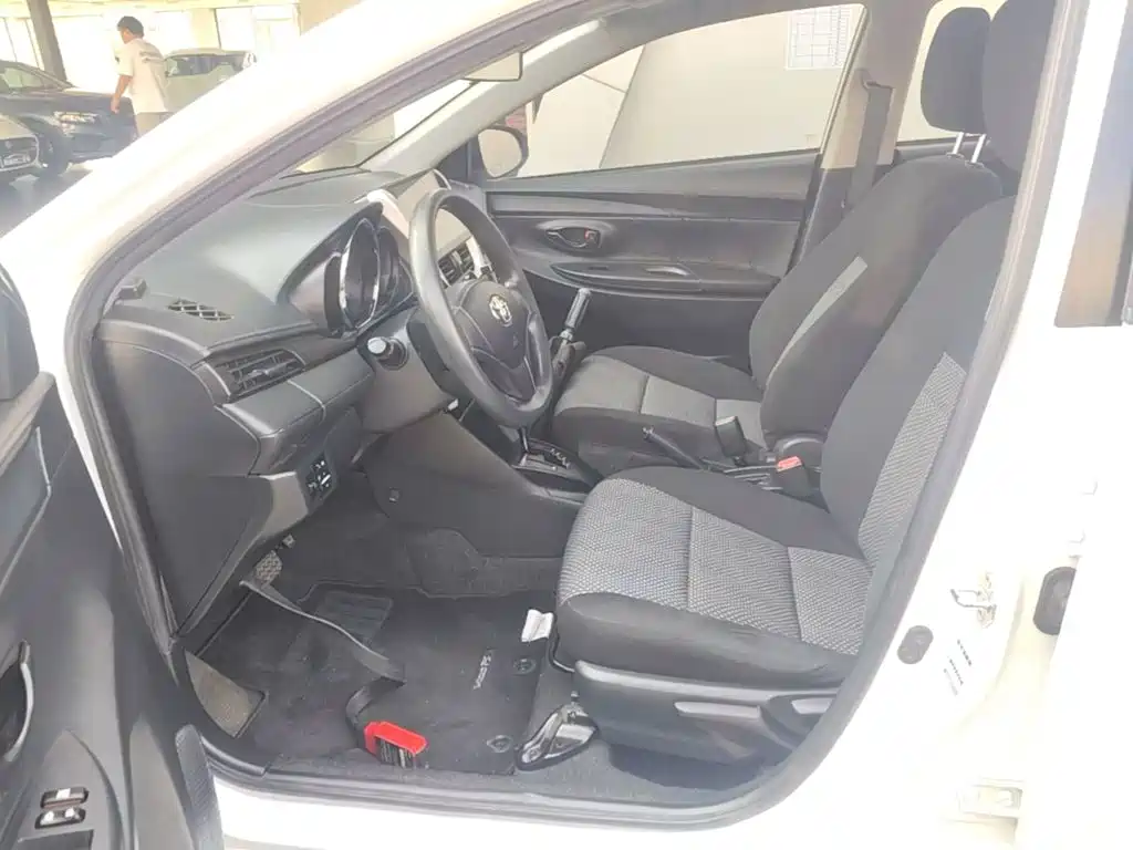 Toyota Vios FS — миниатюра 15
