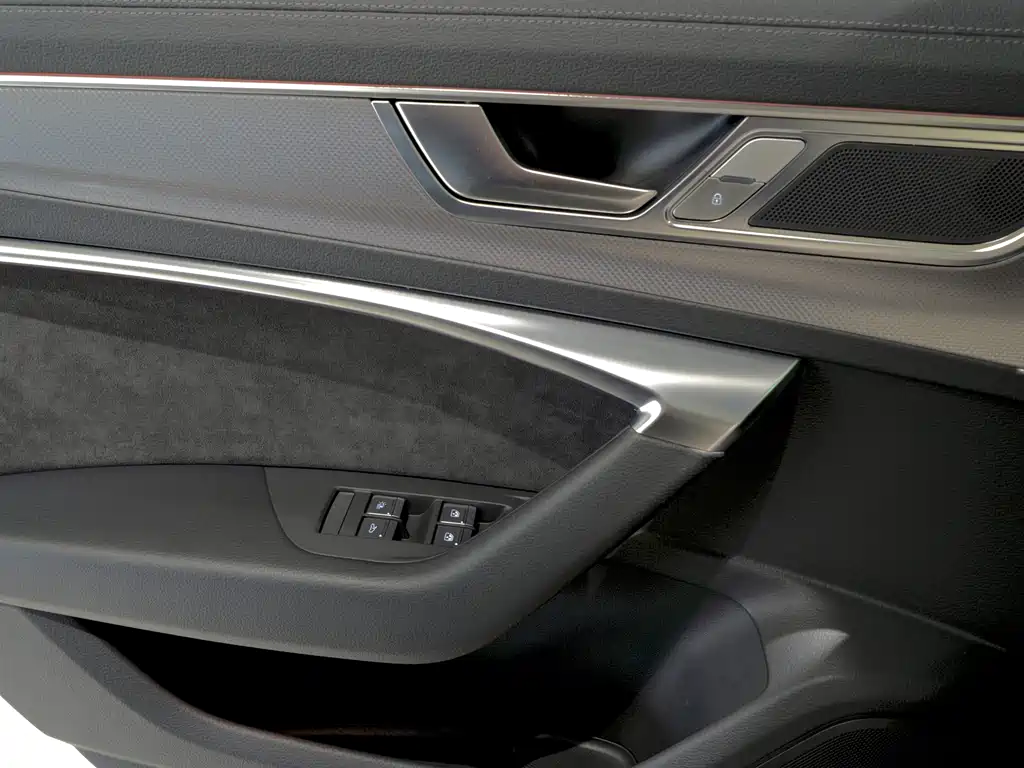 Audi A6L — миниатюра 12