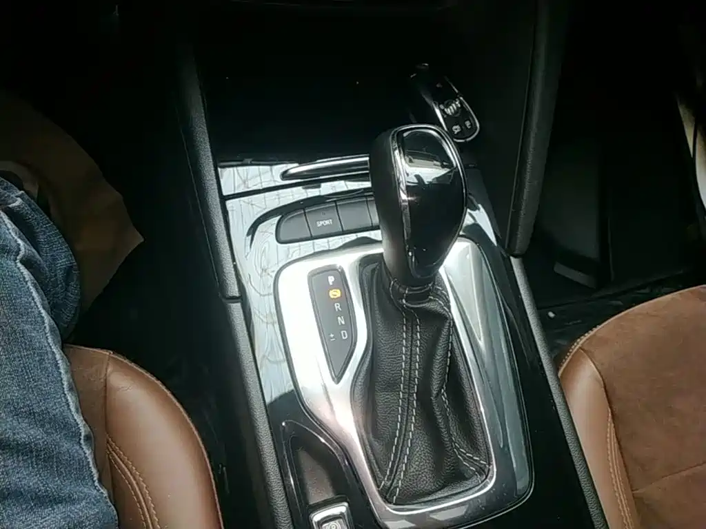 Buick Regal — миниатюра 14