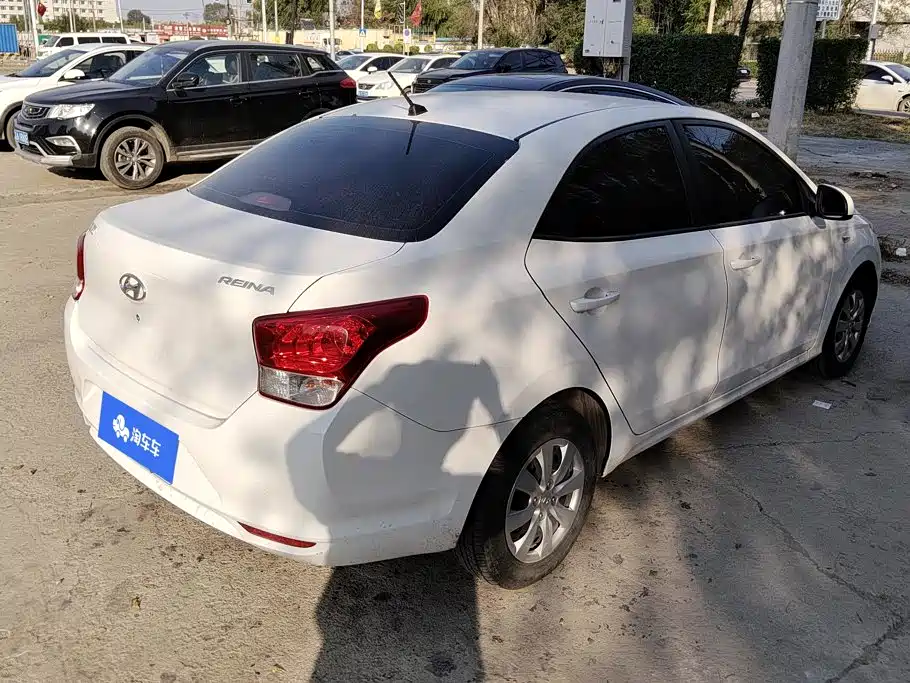 Hyundai Verna — миниатюра 3