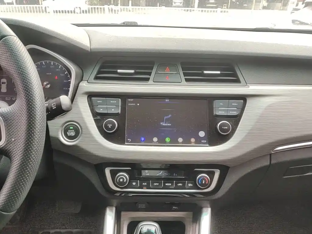 Geely Vision X3 — миниатюра 13