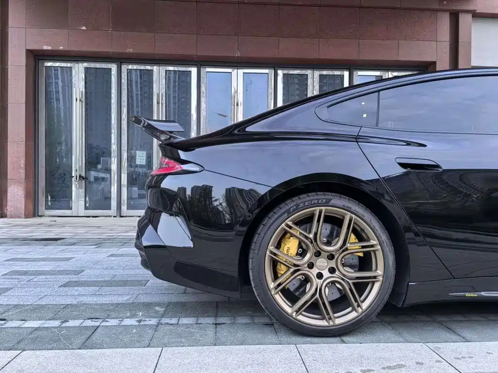 XIAOMI CAR XIAOMI SU7 ULTRA