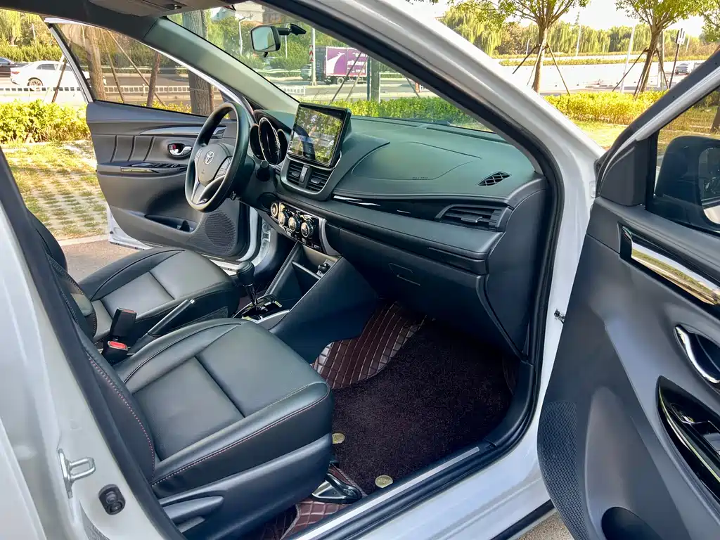 Toyota Yaris L — миниатюра 16