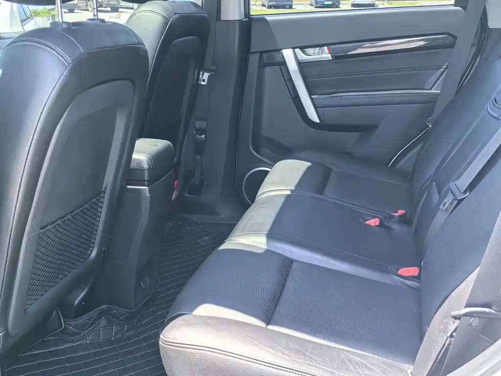 Chevrolet Captiva — миниатюра 5