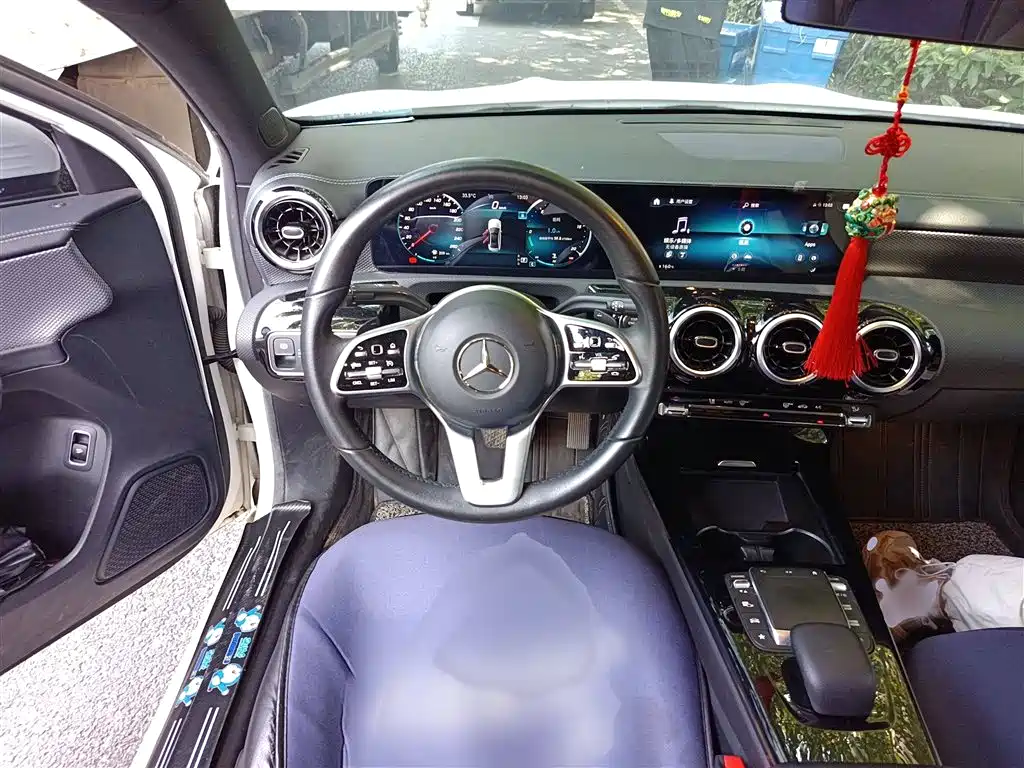 MERCEDES-BENZ  A CLASS