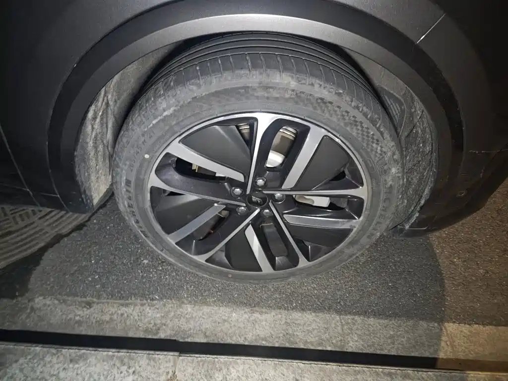 Li Auto Li L9 — миниатюра 8