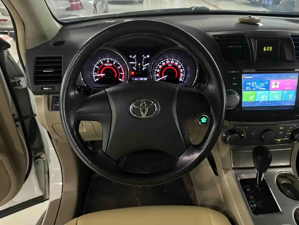 Toyota Highlander — миниатюра 8