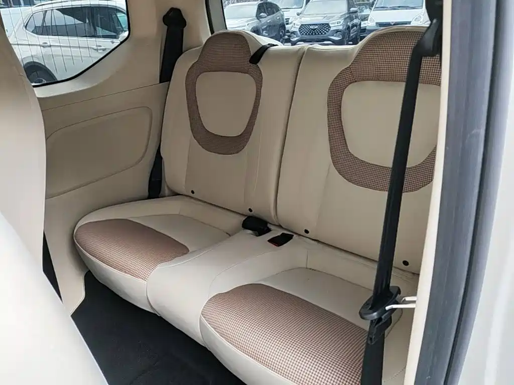 Wuling MINIEV — миниатюра 17