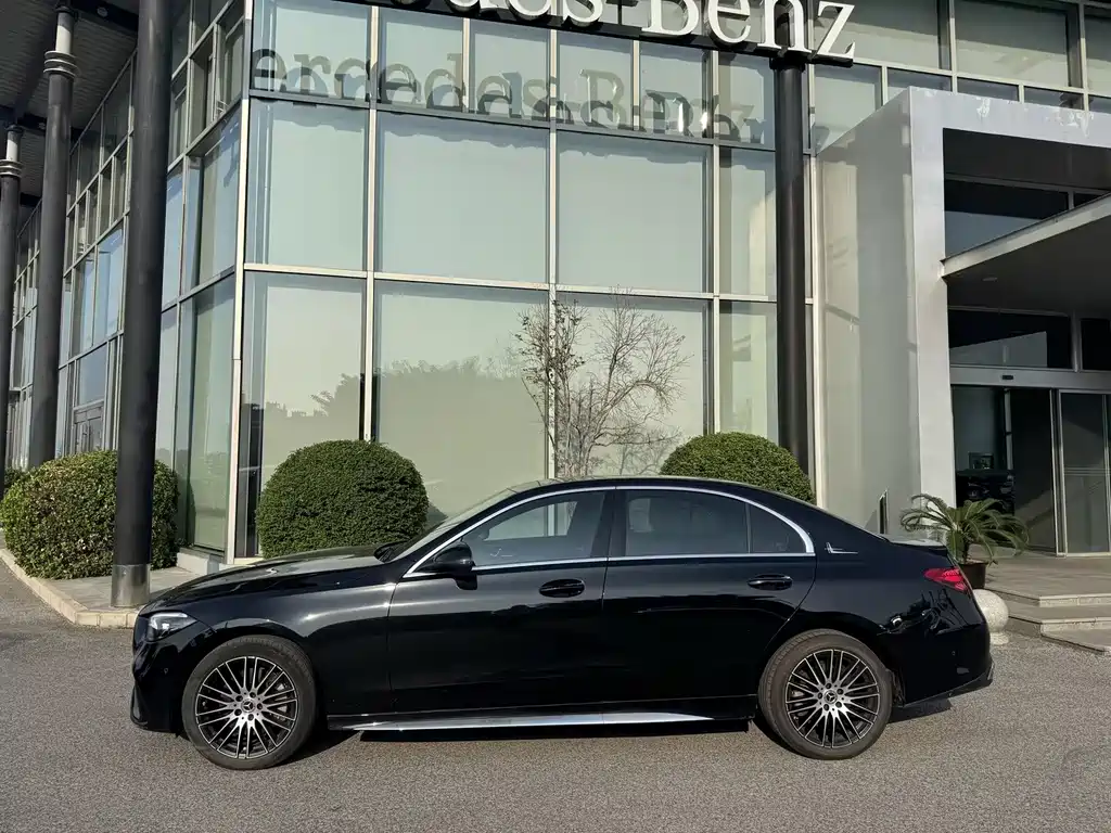 Mercedes-Benz C-Class — миниатюра 5
