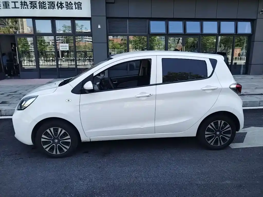 Changan Benben E-Star — миниатюра 5