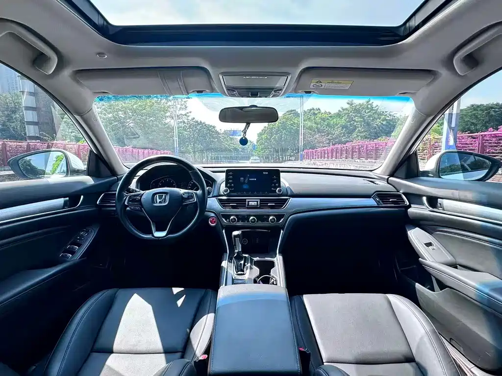 Honda Accord — миниатюра 14
