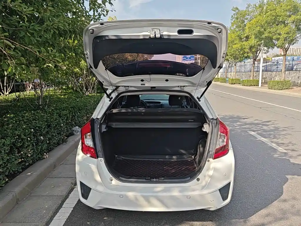 Honda Fit — миниатюра 19