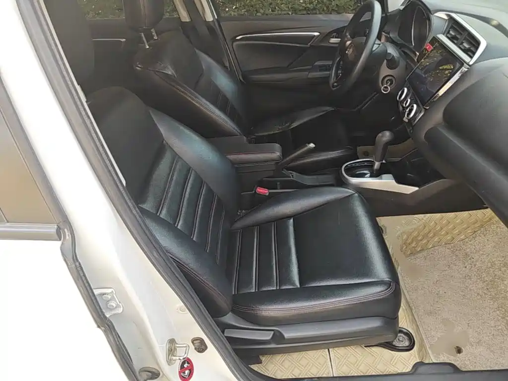 Honda Fit — миниатюра 25